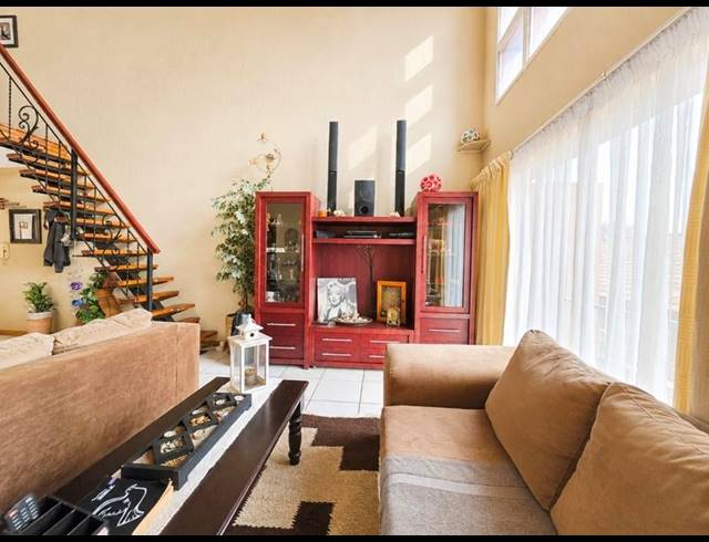 2 BEDROOM TOWNHOUSE FOR SALE IN NEW REDRUTH